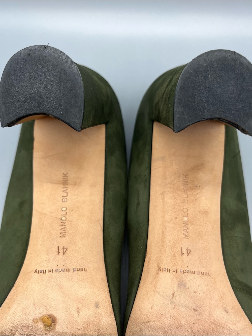 Manolo Blahnik Olive Green Suede Pointed-Toe Pumps Size IT41 US 10 - Picture 13 of 16